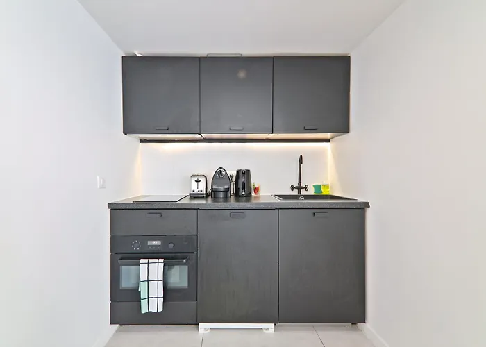 Apartment Near Eiffel Tower With Netflix *